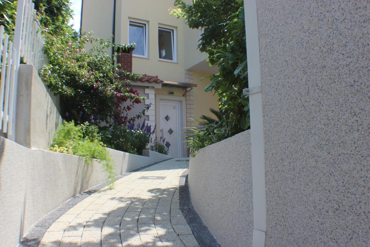 Ferienwohnung Mg Ravlic Sea View Makarska Exterior foto